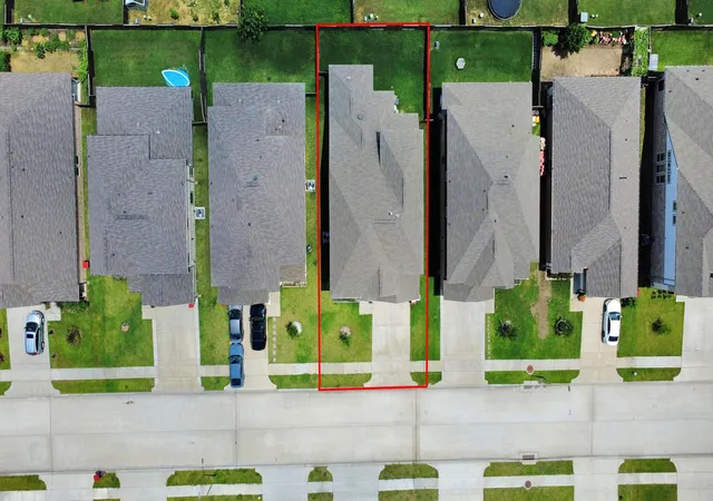 Photo 3 of Single family home for sale at 1003 Cold Snow Dr, Houston, TX 77090 | MLS# 23906037 | Listing updated on 2026-06-18
