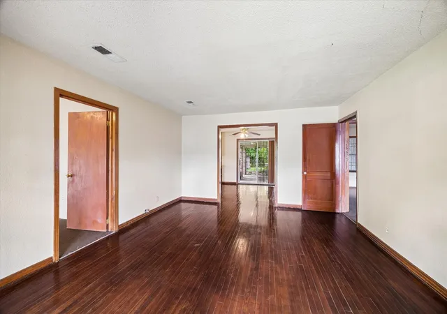 Photo 2 of Single family home for sale at 5711 Pardee St, Houston, TX 77026 | MLS# 24683332 | Listing updated on 2026-06-19
