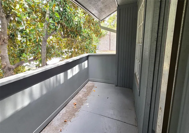 5th image of 9700 Leawood Blvd #1002, Houston, TX 77099 | MLS# 90861395