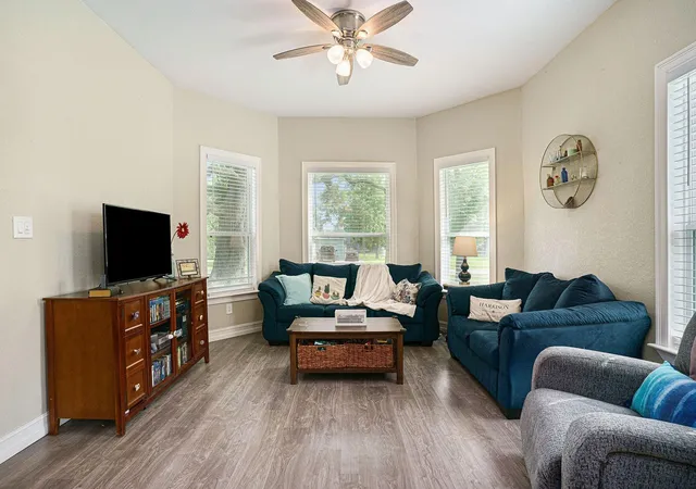 4th image of 14306 4Th St, Santa Fe, TX 77517 | MLS# 63775338