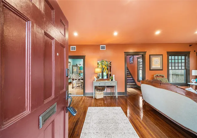 4th image of 815 Hawthorne St, Houston, TX 77006 | MLS# 90950703