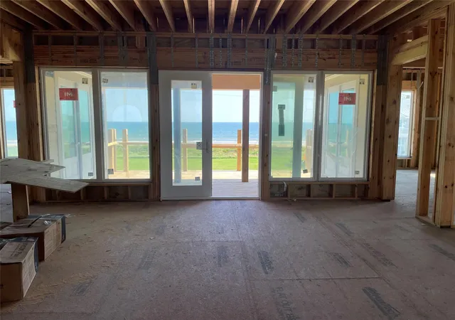 Photo 4 of Single family home for sale at 11354 Beachside Dr, Galveston, TX 77554 | MLS# 29756139 | Listing updated on 2026-08-23