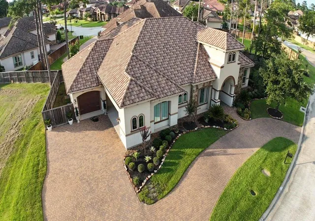 Photo 2 of Single family home for sale at 58 Shadow Creek Ridge Dr, Spring, TX 77389 | MLS# 44640307 | Listing updated on 2026-09-01