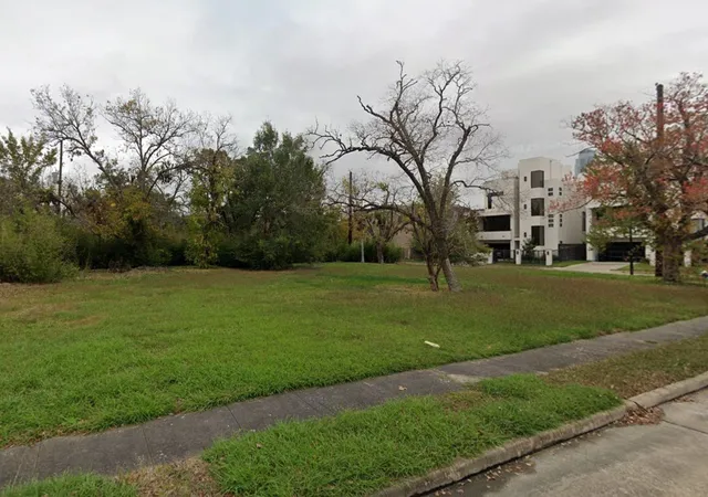 Photo 2 of Land for sale at 5506 Mcculloch Cir, Houston, TX 77056 | MLS# 65089543 | Listing updated on 2026-07-11