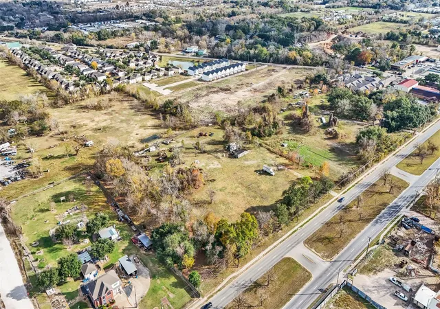 Photo 1 of Land for sale at 13015 Cullen Blvd, Houston, TX 77047 | MLS# 82722099 | Listing updated on 2026-08-31