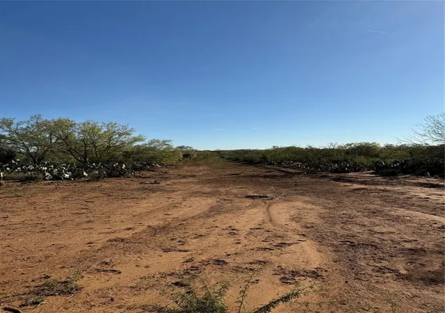 5th image of 0007 County Road 300, Jourdanton, TX 78026 | MLS# 67139552