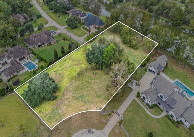 Photo 1 of Land for sale at 30703 Riverlake Rd, Fulshear, TX 77441 | MLS# 93143241 | Listing updated on 2026-08-18