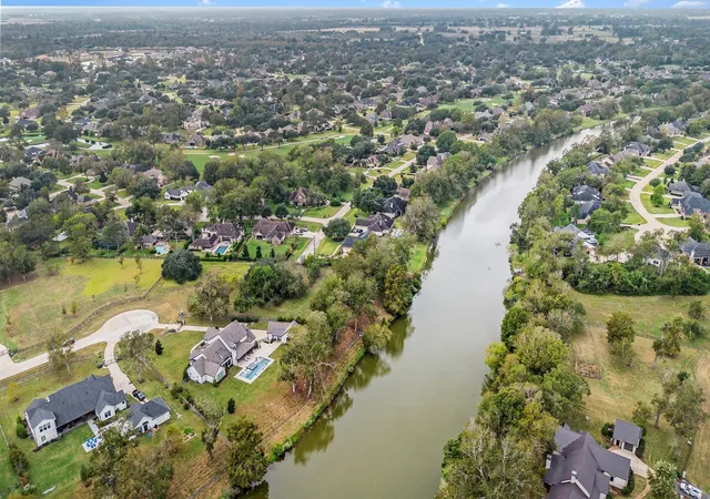 Photo 4 of Land for sale at 30703 Riverlake Rd, Fulshear, TX 77441 | MLS# 93143241 | Listing updated on 2026-08-18