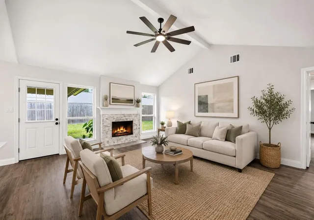 Photo 1 of Sale Pending at 4322 Brandemere Way St, Houston, TX 77066 | MLS# 36937936 | Listing updated on 2026-09-08