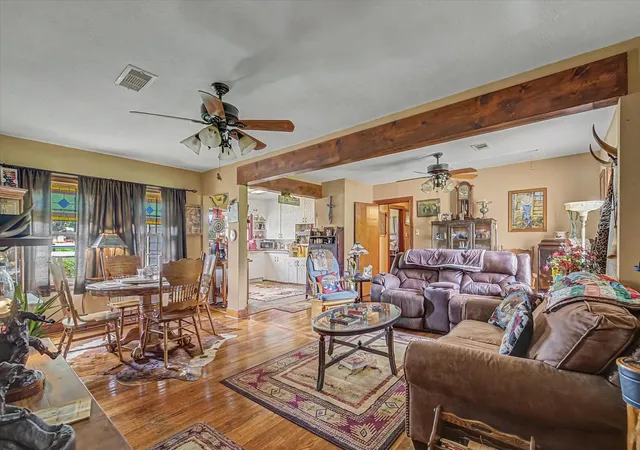 5th image of 922 Runneburg Rd, Crosby, TX 77532 | MLS# 62470165