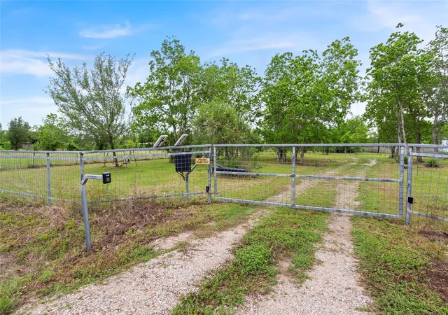 4th image of 3650 Rivers Rd, Manvel, TX 77578 | MLS# 92411558