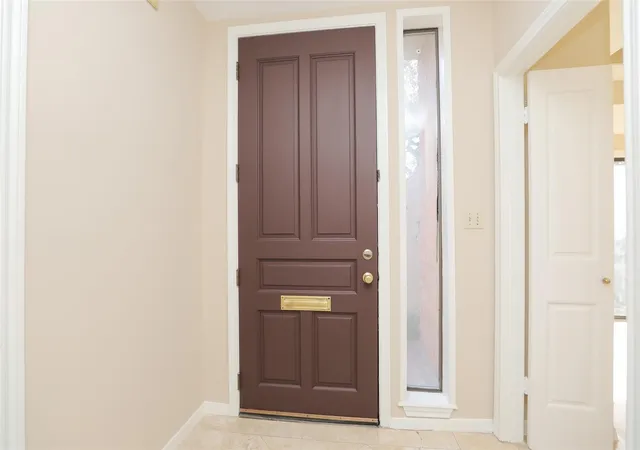 5th image of 6000 Sugar Hill Dr #9, Houston, TX 77057 | MLS# 88886071