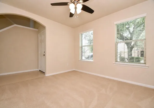 3rd image of 930 Sage St, Baytown, TX 77521 | MLS# 42391345
