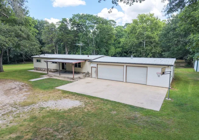 Photo 2 of Single family home for sale at 10291 Hart Rd, Conroe, TX 77306 | MLS# 31533867 | Listing updated on 2026-09-18