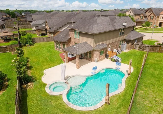 1st image of 2964 Jade Springs Ln, Pearland, TX 77584 | MLS# 67049009