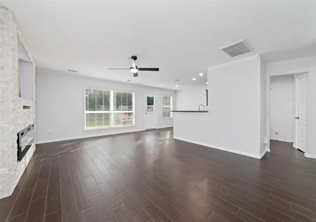 Photo 3 of Single family home for sale at 16547 Mablethorpe Ln, Houston, TX 77073 | MLS# 61590052 | Listing updated on 2026-09-19