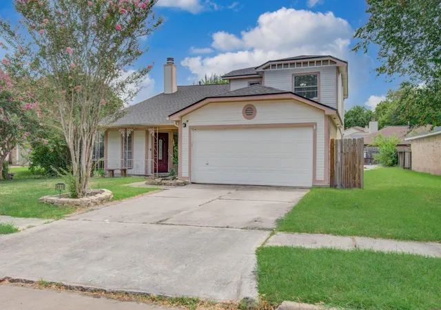 Photo 3 of Single family home for sale at 9610 Blackamore Cir, Houston, TX 77065 | MLS# 30922506 | Listing updated on 2026-09-11