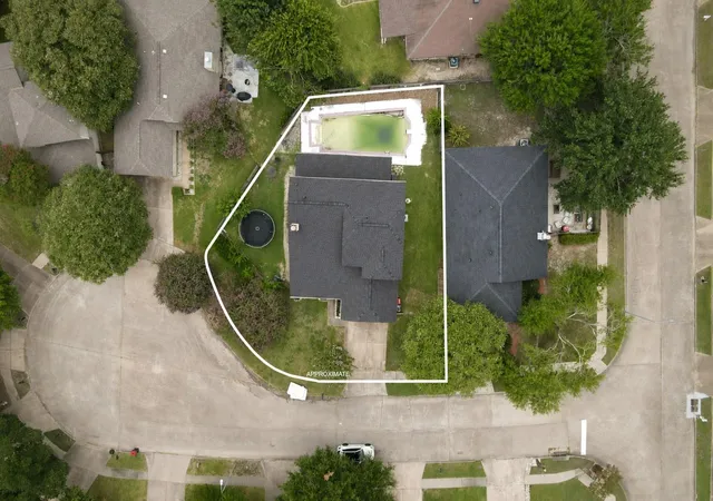 Photo 3 of Single family home for sale at 9610 Blackamore Cir, Houston, TX 77065 | MLS# 30922506 | Listing updated on 2026-09-11