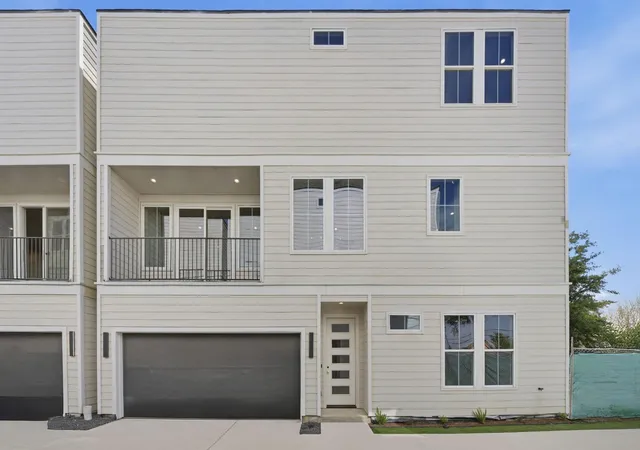 2nd image of 2212 Lou Ellen Ln #A, Houston, TX 77018 | MLS# 67522959