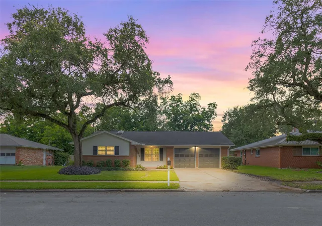 Homes for sale in Bay City, TX | 1916 Baywood Dr, Bay City, TX 77414 | MLS# 7267091