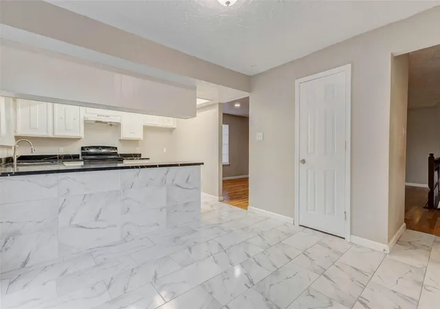 Photo 3 of Sale Pending at 8622 Connaught Garden Dr, Houston, TX 77083 | MLS# 65145167 | Listing updated on 2026-08-17