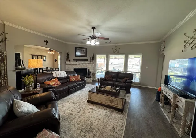 4th image of 3014 Bowser Rd, Fulshear, TX 77441 | MLS# 37902052