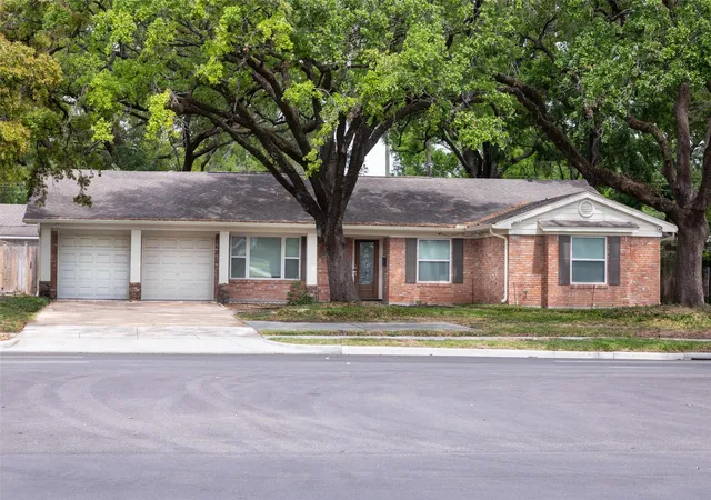 Photo 1 of Sale Pending at 7722 Richmond Ave, Houston, TX 77063 | MLS# 43887293 | Listing updated on 2026-08-24