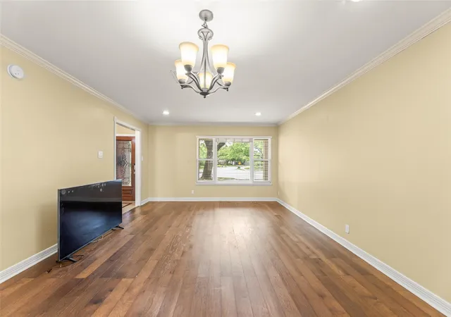 Photo 3 of Sale Pending at 7722 Richmond Ave, Houston, TX 77063 | MLS# 43887293 | Listing updated on 2026-08-24