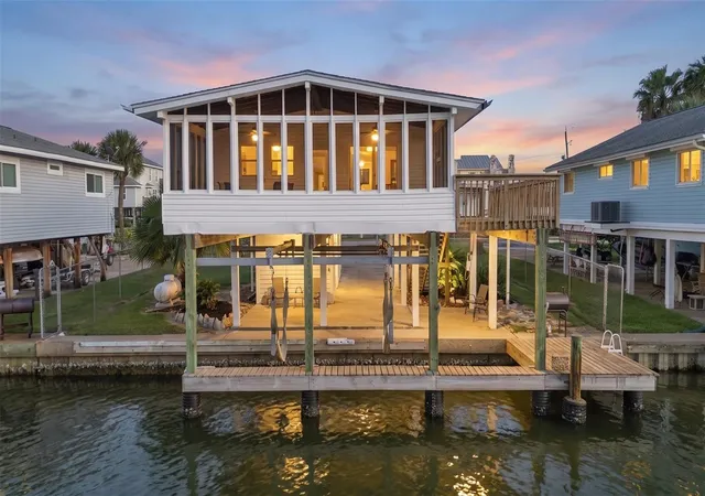 Photo 1 of Sale Pending at 22118 Matagorda Dr, Galveston, TX 77554 | MLS# 33255385 | Listing updated on 2026-09-16