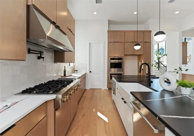 5th image of 615 Wendel St, Houston, TX 77009 | MLS# 55016263