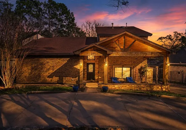 2nd image of 251 Springs Edge Dr, Montgomery, TX 77356 | MLS# 53860212