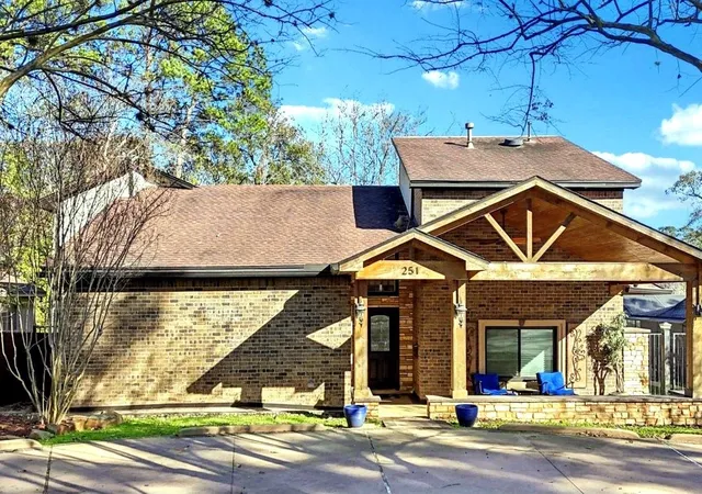 3rd image of 251 Springs Edge Dr, Montgomery, TX 77356 | MLS# 53860212