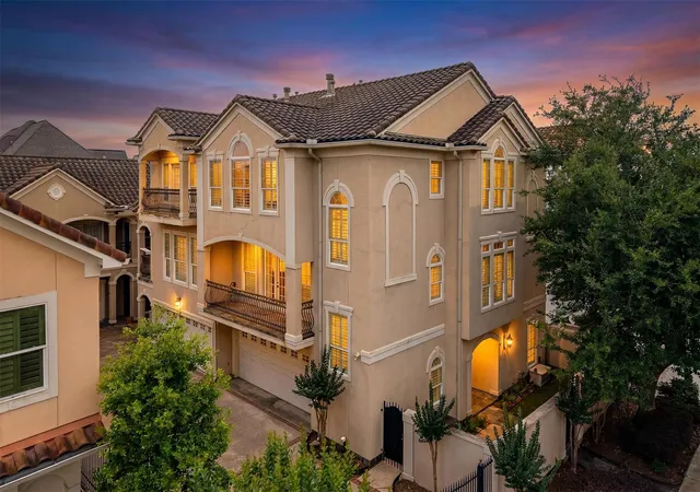 1st image of 5507 Val Verde St, Houston, TX 77056 | MLS# 85874772