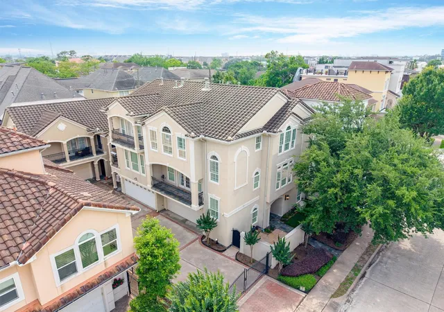 3rd image of 5507 Val Verde St, Houston, TX 77056 | MLS# 85874772