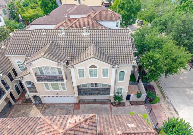 4th image of 5507 Val Verde St, Houston, TX 77056 | MLS# 85874772