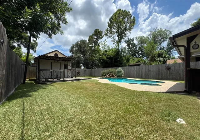 31st image of 606 Nevada St, South Houston, TX 77587 | MLS# 31398663