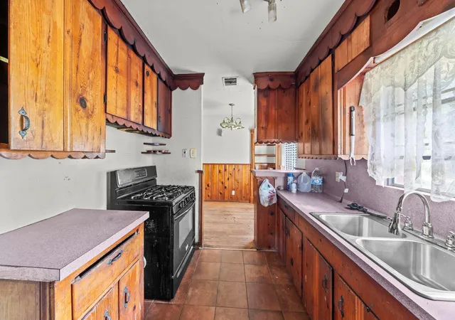 Photo 3 of Single family home for sale at 5810 Langley Rd, Houston, TX 77016 | MLS# 66272048 | Listing updated on 2026-09-17