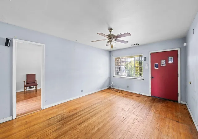 Photo 4 of Single family home for sale at 5810 Langley Rd, Houston, TX 77016 | MLS# 66272048 | Listing updated on 2026-09-17