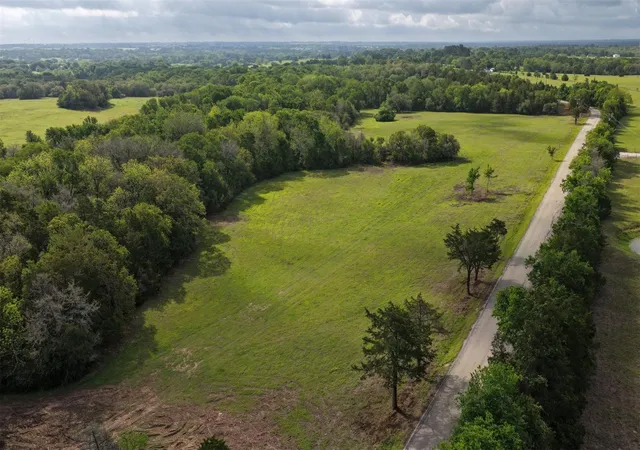 4th image of 5 Baranowski Rd, Brenham, TX 77833 | MLS# 32654211