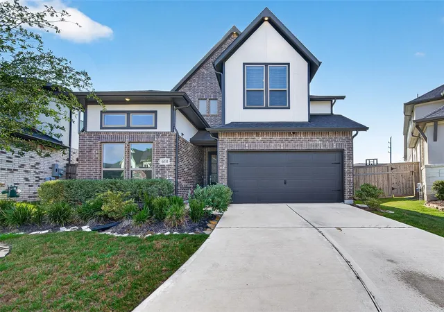 Photo 2 of Single family home for sale at 6035 Churchill Springs Ln, Fulshear, TX 77441 | MLS# 40127164 | Listing updated on 2026-09-16