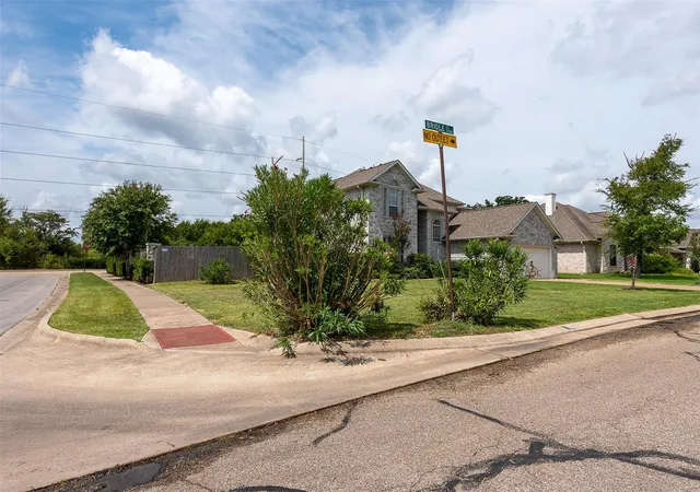 4th image of 3718 Bridle Ct, College Station, TX 77845 | MLS# 10835956