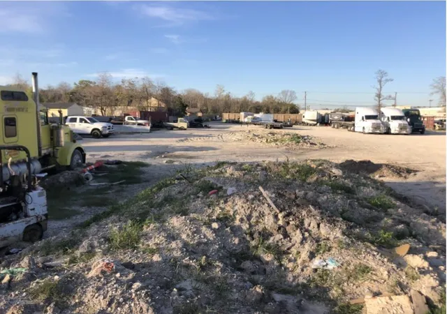 Photo 3 of Land for sale at 4815 Saunders Rd, Houston, TX 77093 | MLS# 60245191 | Listing updated on 2026-07-21