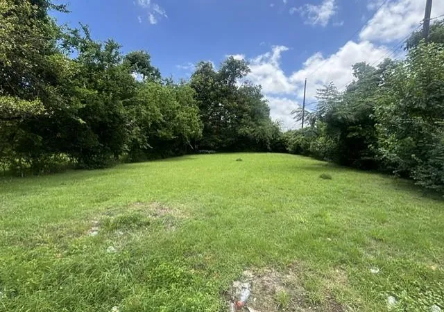 Photo 2 of Land for sale at 2302 Chew St, Houston, TX 77020 | MLS# 15777276 | Listing updated on 2026-09-12