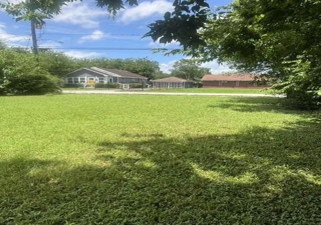 Photo 4 of Land for sale at 2302 Chew St, Houston, TX 77020 | MLS# 15777276 | Listing updated on 2026-09-12