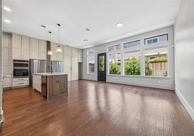 5th image of 11008 Aspen Reserve Wy, Houston, TX 77043 | MLS# 31655625