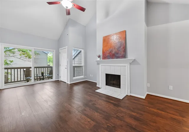 4th image of 2100 Tanglewilde St, Houston, TX 77063