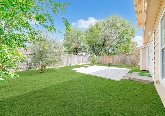 33rd image of 7711 Miller Glen Ln, Houston, TX 77072 | MLS# 97573087