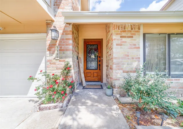 3rd image of 7711 Miller Glen Ln, Houston, TX 77072 | MLS# 97573087