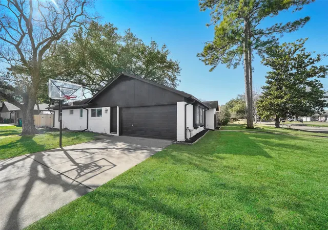 Photo 2 of Single family home for sale at 9703 Philmont Dr, Houston, TX 77080 | MLS# 29019746 | Listing updated on 2026-08-04