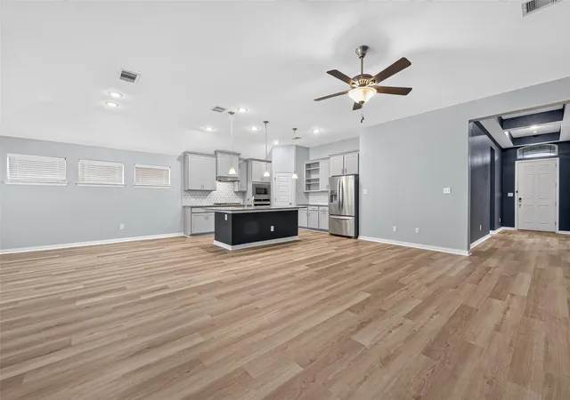 Photo 2 of Single family home for sale at 2805 Bretton Woods Dr, Conroe, TX 77301 | MLS# 26655296 | Listing updated on 2026-09-02